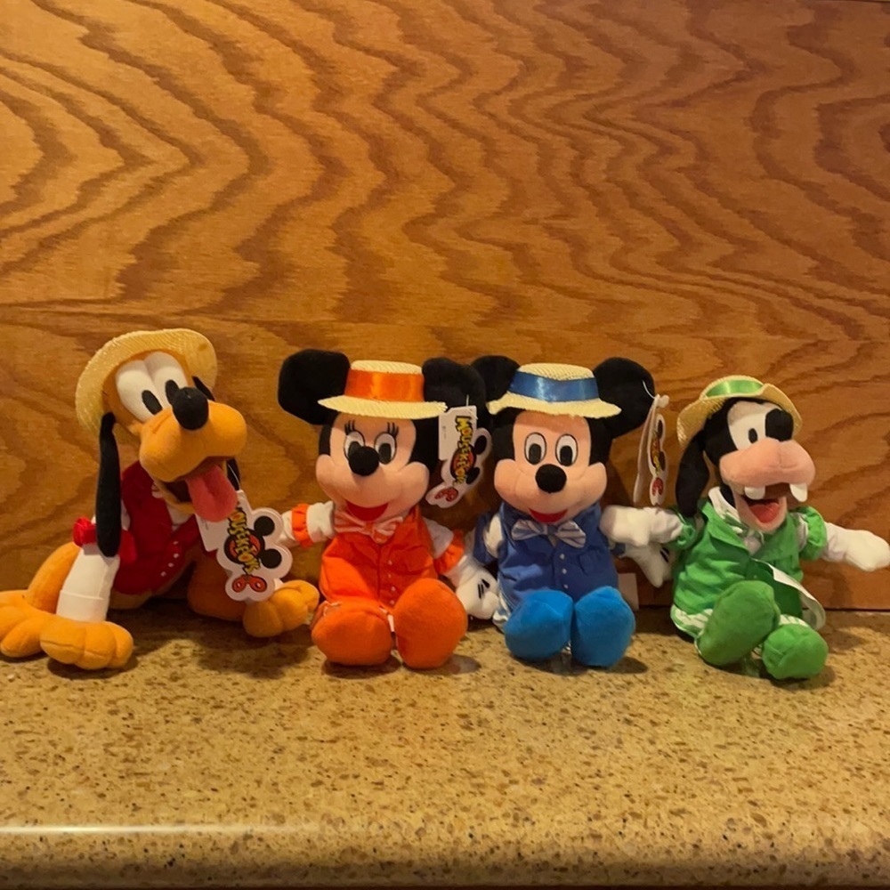 Original NWT Disney Quartet Dapper Dans beanie plush set of 4.